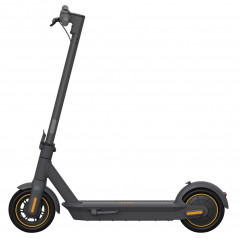 Versione globale dello scooter MAX G30 alimentato da Segway