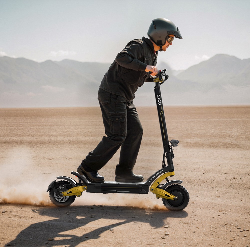 Trotineta electrica OOTD S30, motor 1200W x 2, baterie 52V 23.4Ah, cauciucuri de 10 inchi, viteza maxima 65km/h, raza de actiune 60km, frane hidraulice pe disc fata si spate, display LCD