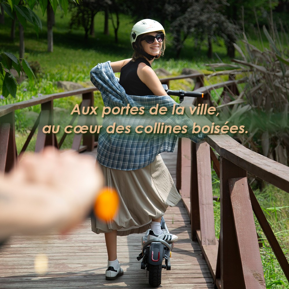 Πτυσσόμενο ηλεκτρικό σκούτερ Kukirin A1, κινητήρας 800W, μπαταρία 48V 13Ah, Ελαστικό κενού 10 ιντσών, μέγιστη ταχύτητα 45km/h, αυτονομία 45km, μπροστινά και πίσω δισκόφρενα, εμπρός και πίσω αμορτισέρ