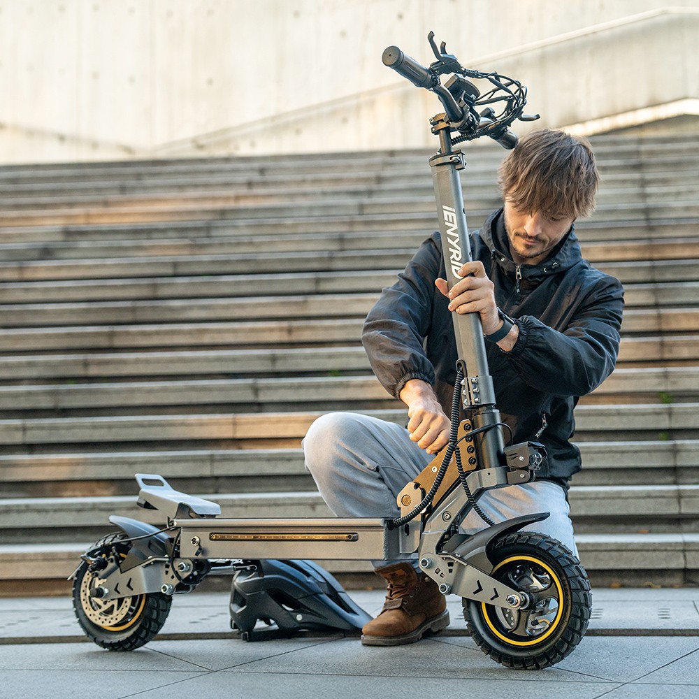 Skuter elektryczny iENYRID S1, silnik 250 W, akumulator 48 V 15 Ah, 10-calowe opony terenowe, prędkość maksymalna 25 km/h, zasięg 40 km, podwójne hamulce tarczowe, przednie i tylne hydrauliczne zawieszenie sprężynowe, wyświetlacz LCD