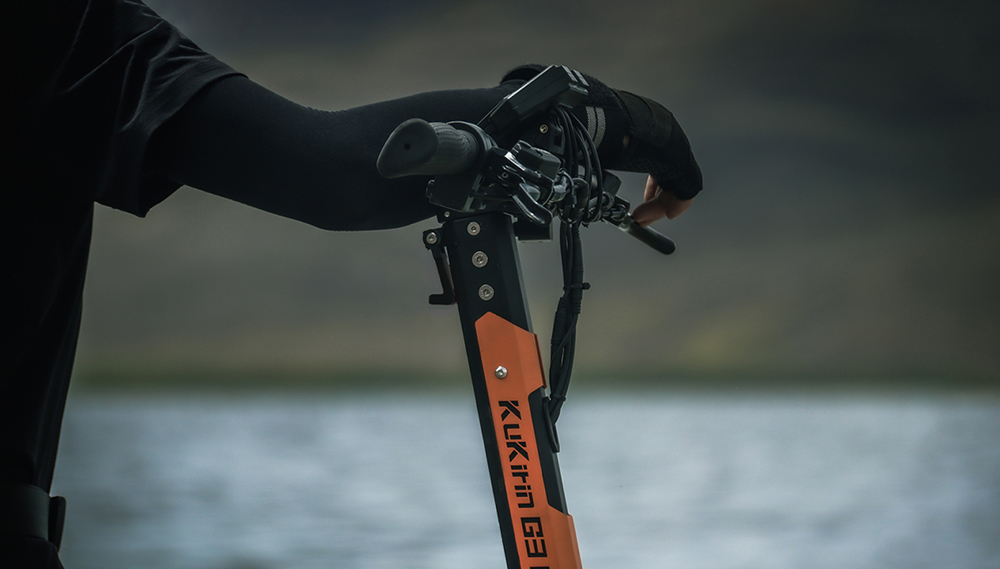 KuKirin G3 Pro 2024 Version 1200W*2 Motor terränggående elskoter 10 tums däck avtagbart batteri 52V 23,2Ah Räckvidd 80km Max hastighet 65km/h Dubbelt hydrauliskt stötdämparsystem IP54 Vattentät dubbel hydraulisk broms