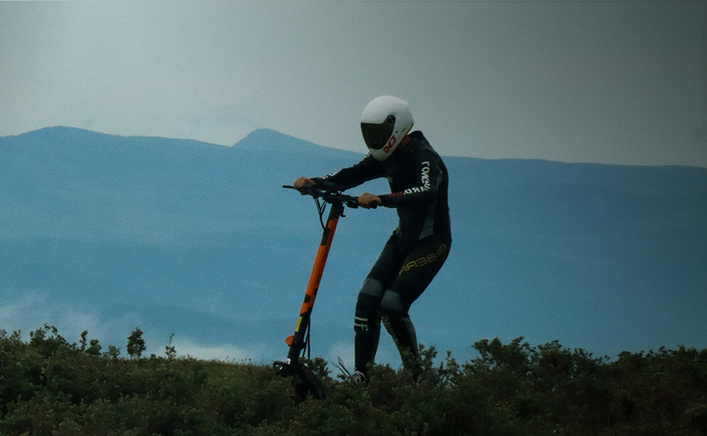 KuKirin G3 Pro 2024 Version 1200W*2 Motor terränggående elskoter 10 tums däck avtagbart batteri 52V 23,2Ah Räckvidd 80km Max hastighet 65km/h Dubbelt hydrauliskt stötdämparsystem IP54 Vattentät dubbel hydraulisk broms