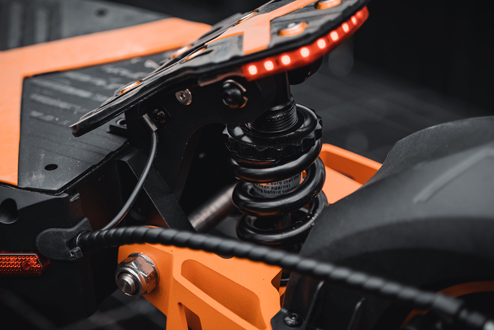 KuKirin G2 Max elskoter 10-tums terrängdäck 1000 W motor Maxhastighet 55 km/h 48 V 20 Ah batteri Räckvidd 80 km Max belastning 120 kg Avtagbar sits Justerbar höjd