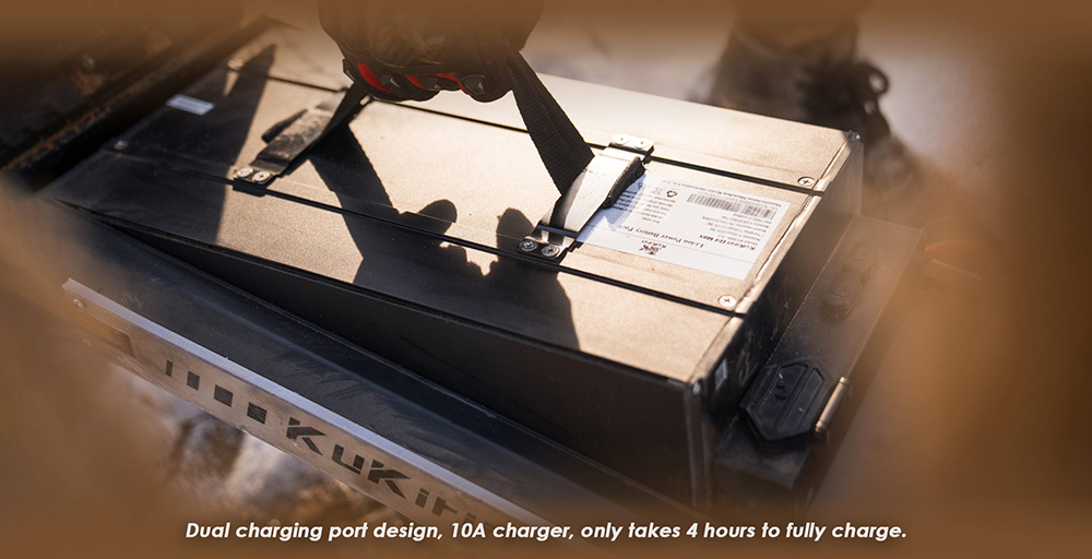 KuKirin G4 Max terrängskoter, 2*1600W borstlös navmotor, 12 tums off-road pneumatiska däck, 60V 35,2Ah batteri, max räckvidd 95km, maxhastighet 86km/h, kolvbroms fram och bak, IP54 vattentät