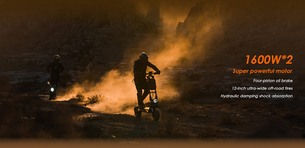 KuKirin G4 Max terrängskoter, 2*1600W borstlös navmotor, 12 tums off-road pneumatiska däck, 60V 35,2Ah batteri, max räckvidd 95km, maxhastighet 86km/h, kolvbroms fram och bak, IP54 vattentät