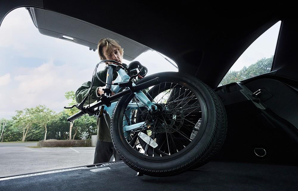 ADO A20 składany pneumatyczny rower elektryczny 20 cali 36 V 250 W Silnik 25 km / h Maksymalna prędkość 10 Ah Bateria Samsung Zasięg 100 km Czujnik momentu obrotowego IPX7 Wodoodporny IPS Kolorowy wyświetlacz Napęd pasa węglowego Podwójny hydrauliczny hamulec tarczowy - szary