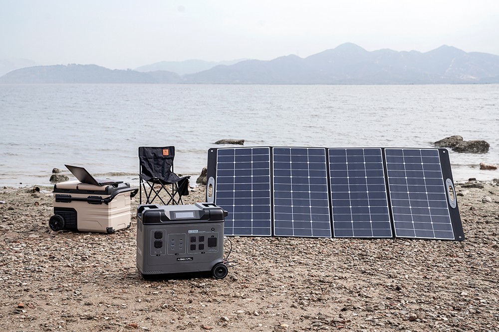 Centrale électrique portable OUKITEL BP2000 + 2 x panneau solaire OUKITEL PV400