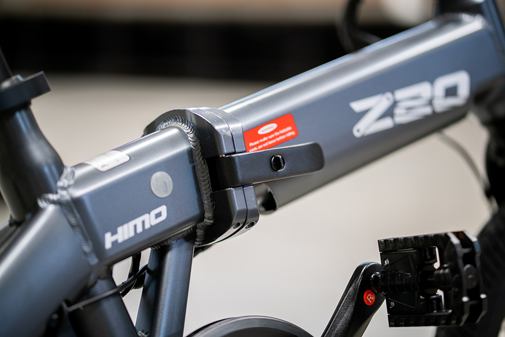 Vélo électrique HIMO Z79 Max Moteur 749W Batterie 79 pouces 63V 89Ah Portée 19KM jusqu'à 74Km-h avec mode E-assist Pneus tout temps - Blanc